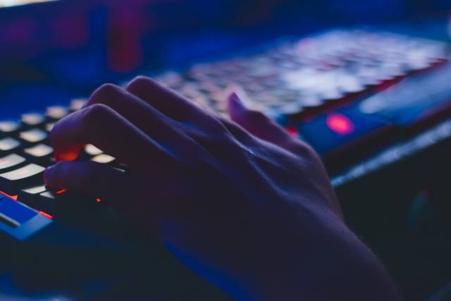 e-sporda başarılı olabilmek için iyi bir konsantreye ve hızlı reflekslere sahip olmalısınız.