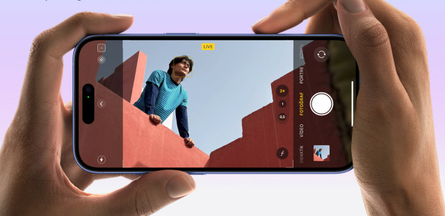 Mat cam yüzeyi ve minimalist kasası ile iPhone 16, şık bir tasarıma sahip.