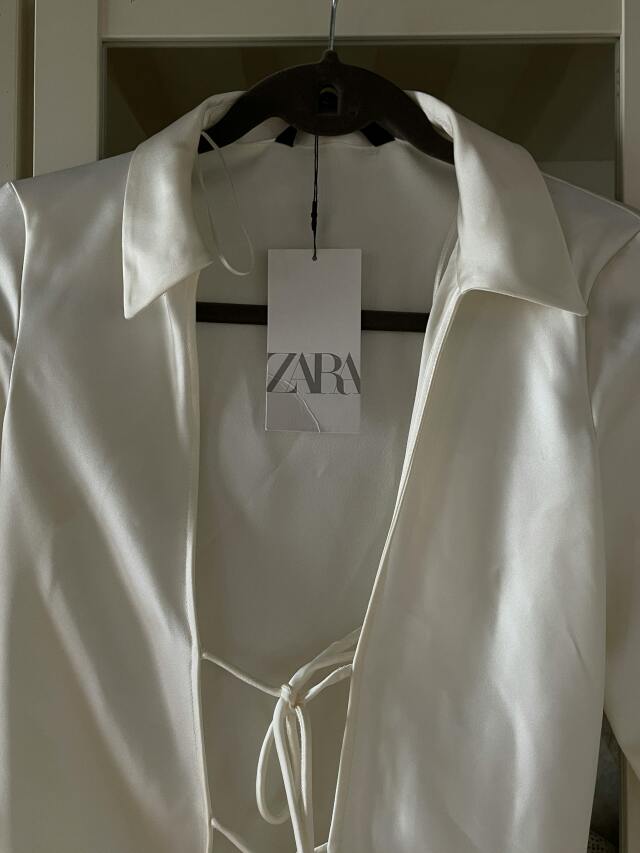 H&M ve Zara gibi büyük markalar üzerinde de hızlı modanın ne kadar sürdürülemez olduğu konusunda baskı söz konusu.