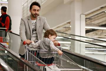 Çocukla çıkılan alışverişi sorunsuz geçirmenin tüyoları