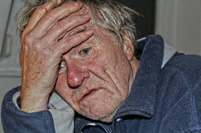B12 eksikliği, yaşlılardaki depresyonun başlınca nedenlerinden.