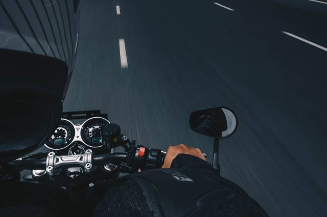 Ekim ve kasım aylarında, motosiklet ve motorlu bisiklet sürücü denetimlerinde toplam 22 bin 302 cezai işlem uygulandı.