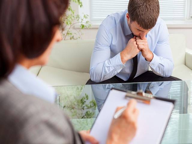 EMDR terapisine göre psikolojik rahatsızlıklar uyum bozucu ve izole bilgilerden kaynaklanır.