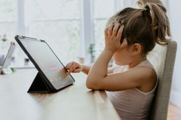 Dijital çağda çocukların ekran kullanımı artıyor, aile içi iletişim bozuluyor