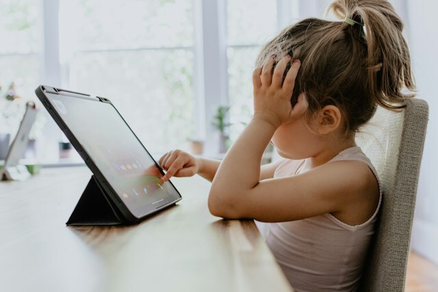 Dijital çağda çocukların ekran kullanımı artıyor, aile içi iletişim bozuluyor