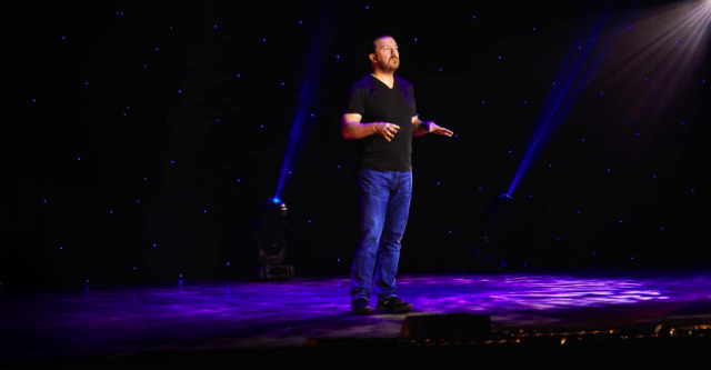 Ricky Gervais stand up’ları, Netflix’te izlenebiliyor. 