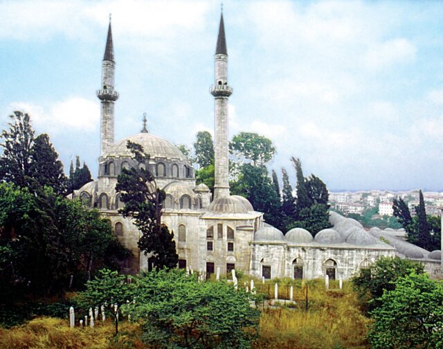 Atik Vâlide Sultan Külliyesi