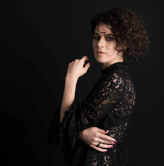 Melis Danişmend, müzisyenlikle gazetecilik arasında seçim yapmamayı tercih etmiş!