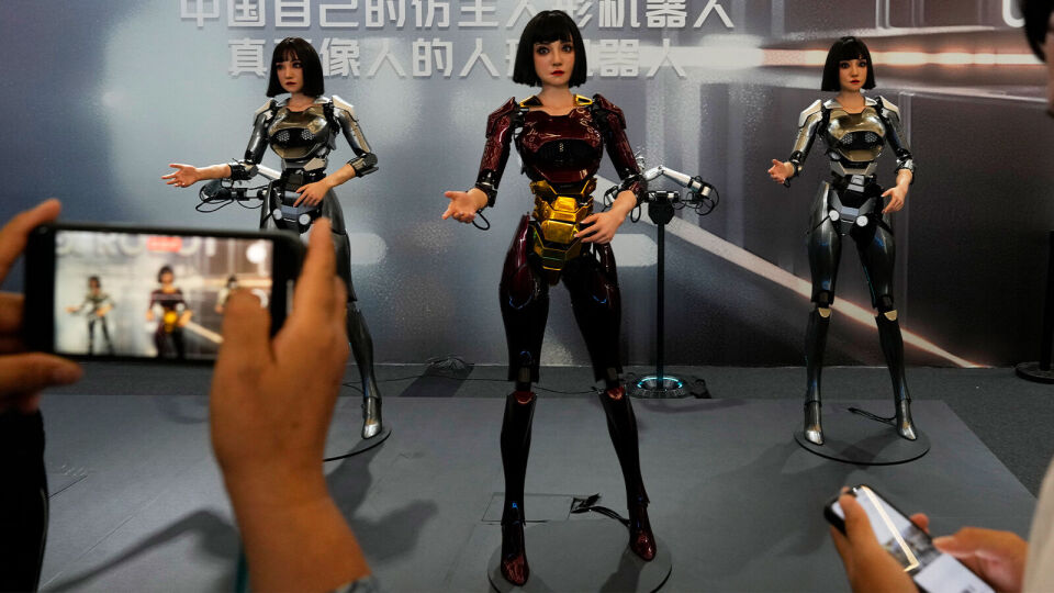 Robotlar adım adım gerçek dünyaya yaklaşıyor