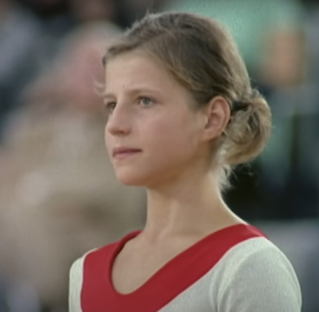 “Minskli Serçe” olarak adlandırılan Olga Korbut sadece 1,5 metre boyu ve 37 kilo ağırlığıyla Münih’te olağanüstü performans sergilemişti.  