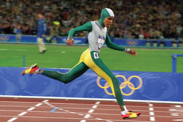 Aborjin yerlisi Cathy Freeman ve diğer Aborjin sporcular sayesinde, dünya Avustralya yerlileri hakkında epey bilgi edindi. 
