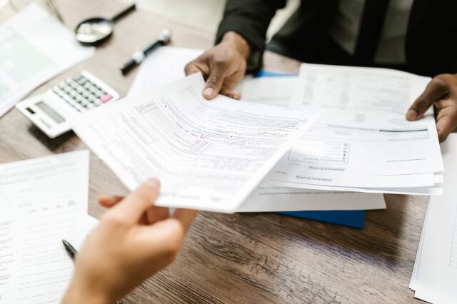 Resmi gazete yayımlanan tebliğde, “Kredi Sigortası” branşında ruhsatı bulunan sigorta şirketlerinden sistem kapsamında faaliyet göstermek isteyenlerin merkez ile protokol yapmak suretiyle sisteme dâhil edildiği belirtiliyor.