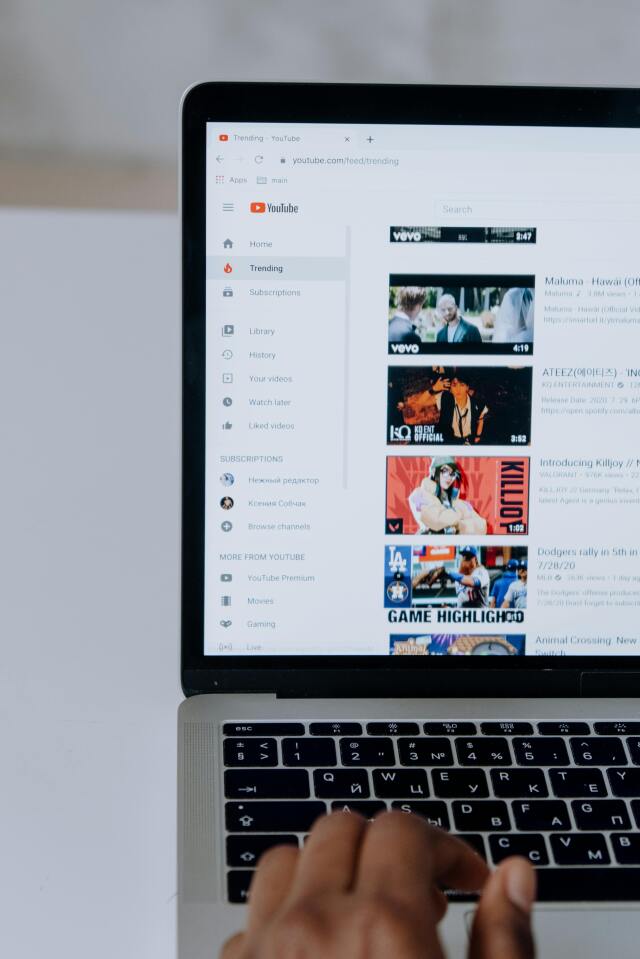 Türkiye’de de özellikle son yıllarda Instagram, YouTube ve online eğitim platformları üzerinden gelir elde etmeye çalışan birey sayısında ciddi artış gözleniyor.