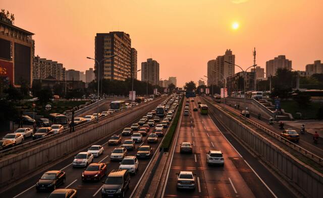 Bu dönemde, çok daha fazla sayıda araç trafiğe çıkıyor. Yorgunlukla yapılan uzun yolculuklar araç kullanırken çok önemli olan refleksleri zayıflatıyor.