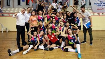 Yeniköy Voleybol İdman Kulübü’nden atak