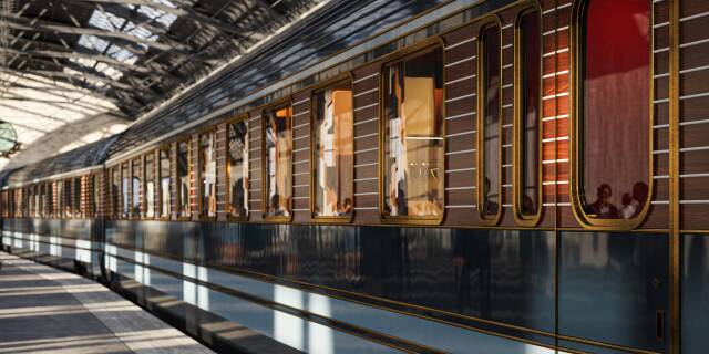 Pera Palace Hotel’in hikayesi, 19’uncu yüzyılın sonlarında, Avrupa’nın elit kesimini İstanbul’a taşıyan Orient Express ile başlıyor.