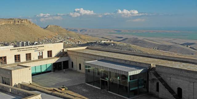Çinli sanatçı Ai Weiwei’ın eserleri Sakıp Sabancı Mardin Kent Müzesi’nde.