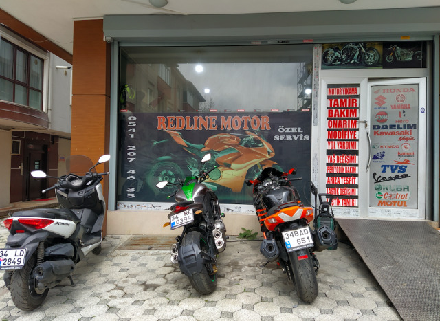 Motosikletinizdeki arızaları geç olmadan fark etmek için verdiği işaretleri gözlemleyin.