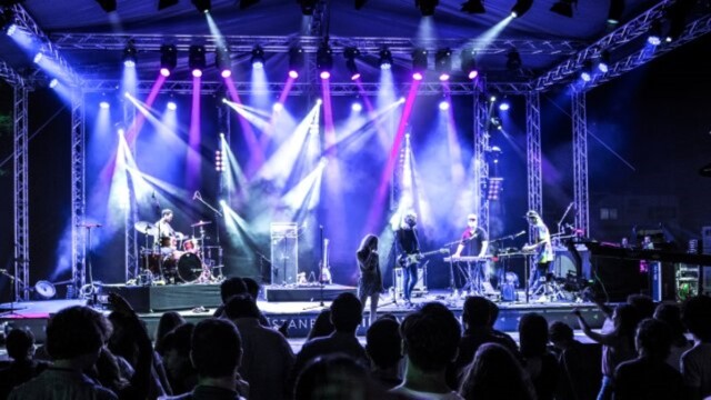 Uniq Açıkhava konserlerinin biletleri biletix.com’da.