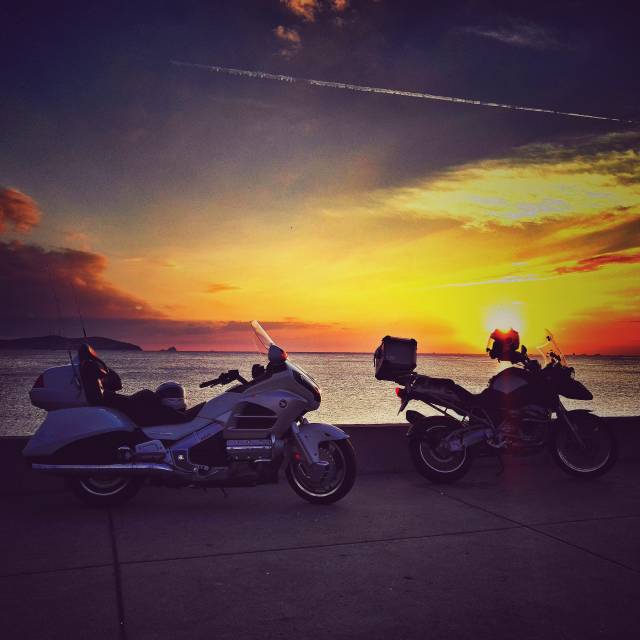 “Bu rota, toplamda, feribot dahil 450 km. Güzel bir touring motorla, günübirlik gidip dönülüyor.” | Fotoğraf: Ümit Mavi