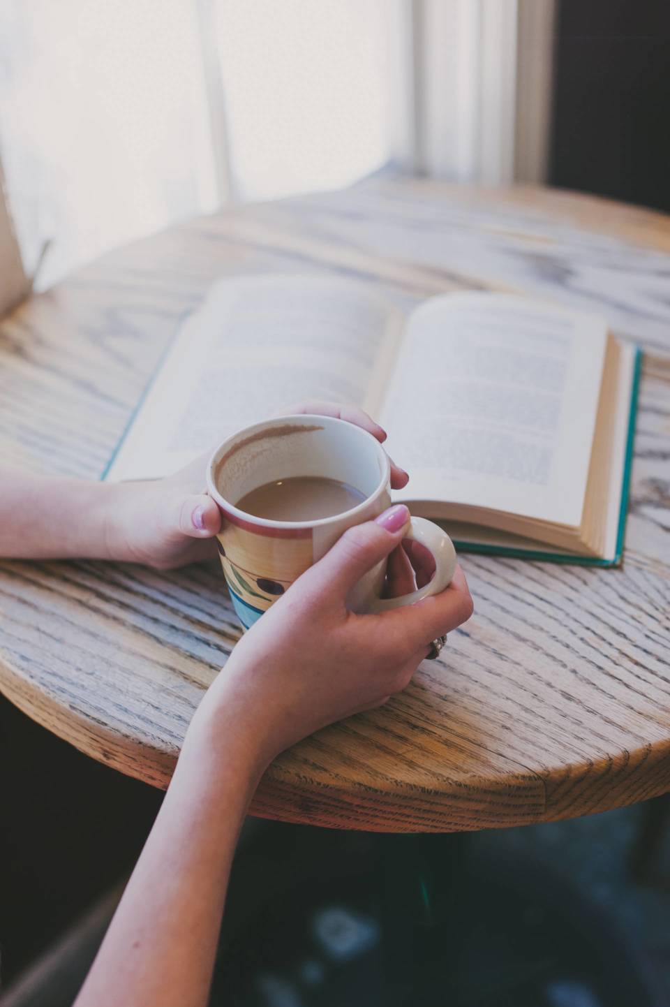 The Best Places You May Enjoy Reading Books in Istanbul
