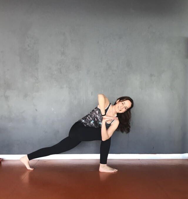 Yoga Eğitmeni Burcu Dişöz  