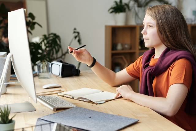 Çoğu öğretmen, motivasyon amacıyla online derslerin ilk birkaç dakikasını sohbete ayırıyor.  