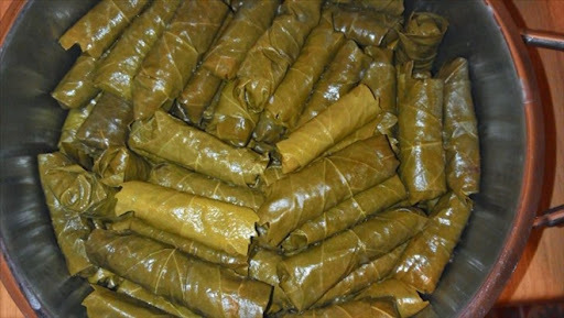Ayvalı sarma Talas ilçesinin en önemli yemeklerinden. 