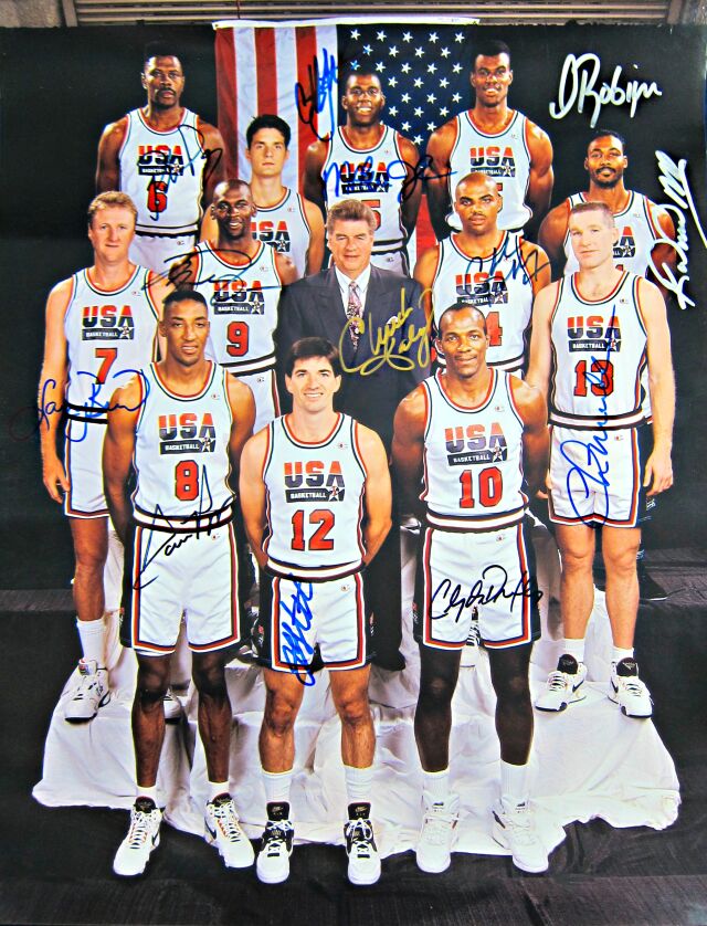NBA maçlarını tüm dünyanın takip ettiği yıllarda, NBA yıldızlarından oluşan Amerikan basketbol takımı büyük ilgi gördü. 