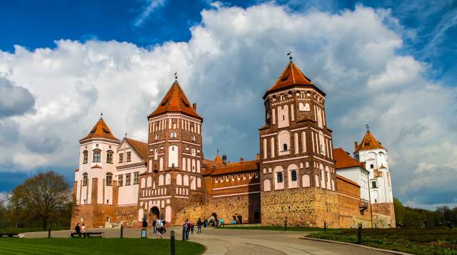 Belarus’un başkenti Minsk dışında Navopolotsk, Mazyr ve Gomel mutlaka görülmesi gereken şehirler arasında.