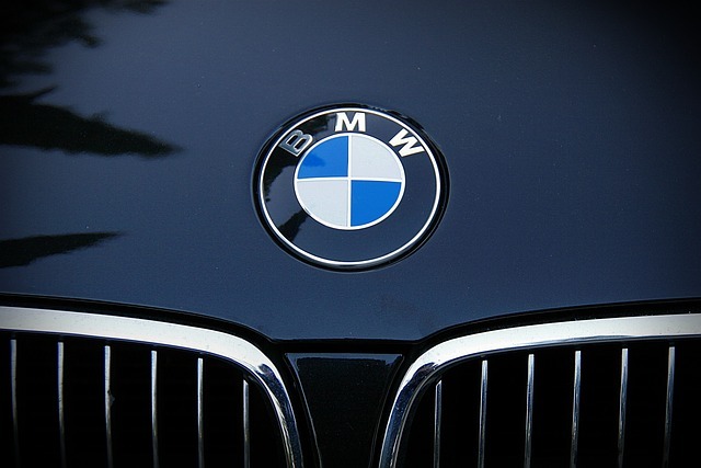 BMW, hidrojenin gelecekte sadece araçlar için sürdürülebilir bir enerji kaynağı değil, aynı zamanda ısınma, elektrik ve endüstri için temiz bir enerji kaynağı olacağını düşünüyor.