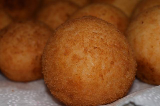 Arancini İtalya’nın yöresel lezzetlerinden. 