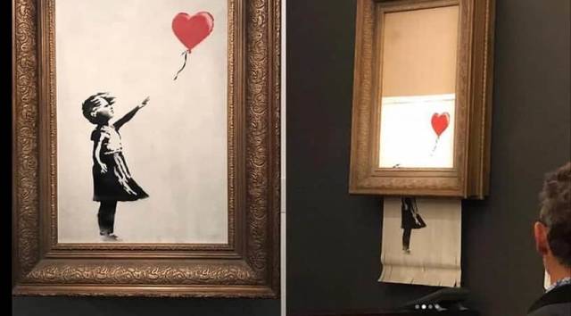 Banksy imzalı Kırmızı Balonlu Kız adlı eseri kendini imha etti.