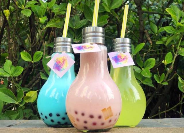 Bubble tea renkli ve sıra dışı görüntüsüyle herkesin ilgisini çekiyor.