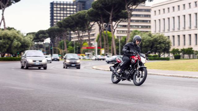 Tasarım amacı kısa mesafelerde ekonomik ve konforlu seyahat etmektir.