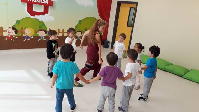 Hikaye anlatımı, konsantrasyon zorluğu çeken çocuklar için çok etkili.
