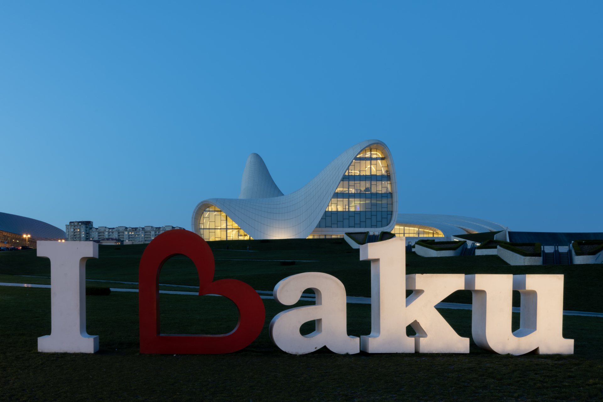 Bakü’de vizesiz kültür ve doğa turu