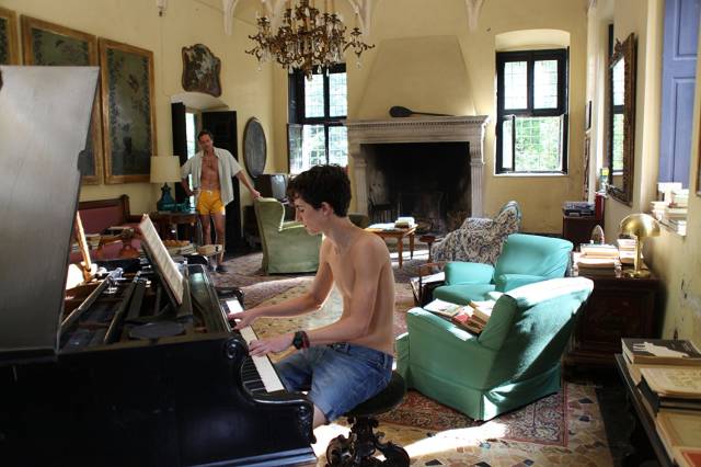 Call Me by Your Name, romantik bir eşcinsel aşkını anlatıyor. 