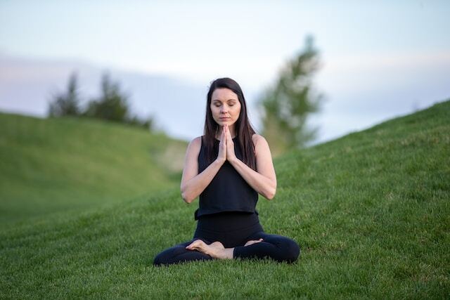 Tüm yoga türlerinin hem fiziksel hem de ruhsal birçok faydası bulunuyor.