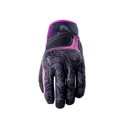 Gloves are of great importance for women
