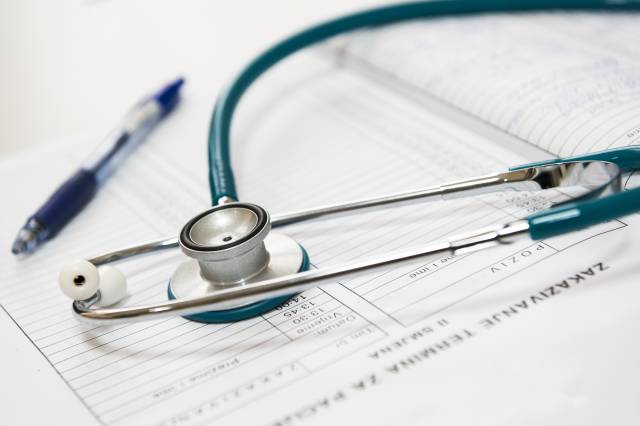 E-reçete sisteminde doktorların kimliği e-imza ile tanımlanıyor.