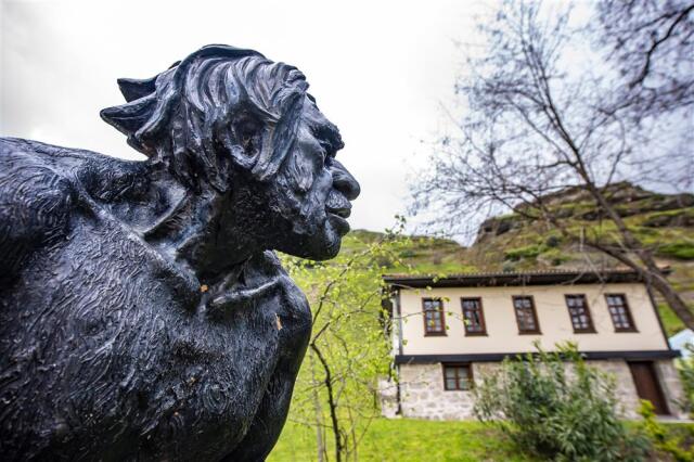 Tekkeköy Mağaraları Arkeoloji Vadisi Müze Evi, Türkiye'nin ilk imitasyon müzesi.