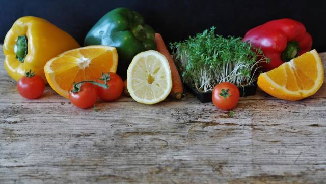 In Mediterranean diet, fresh fruit and vegetables are very important.