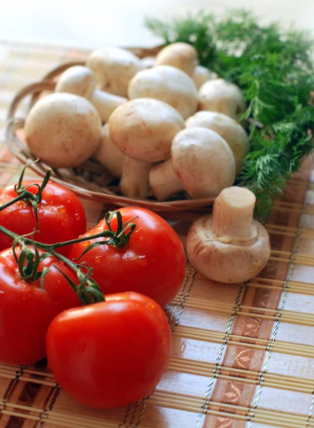 Mantar, balık ve yumurta sarısı D vitamini içeren besinlerden. 