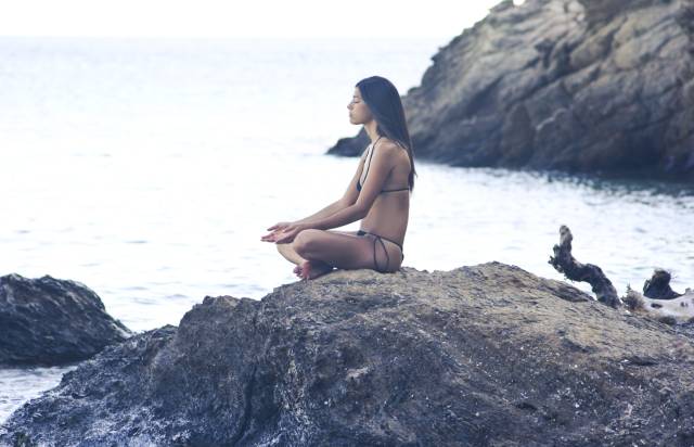 Transandantal meditasyon Mahoriski Mahesh Yogi tarafından geliştirilmiştir.