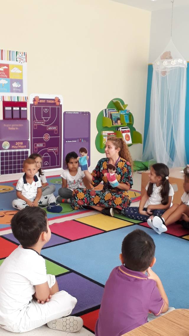 Hikaye anlatıcılığı, çocukların eğitimi konusunda önemli bir işleve sahip.