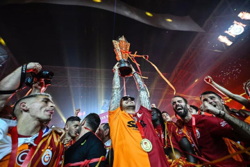 Futbol yaptın yine yapacağını!