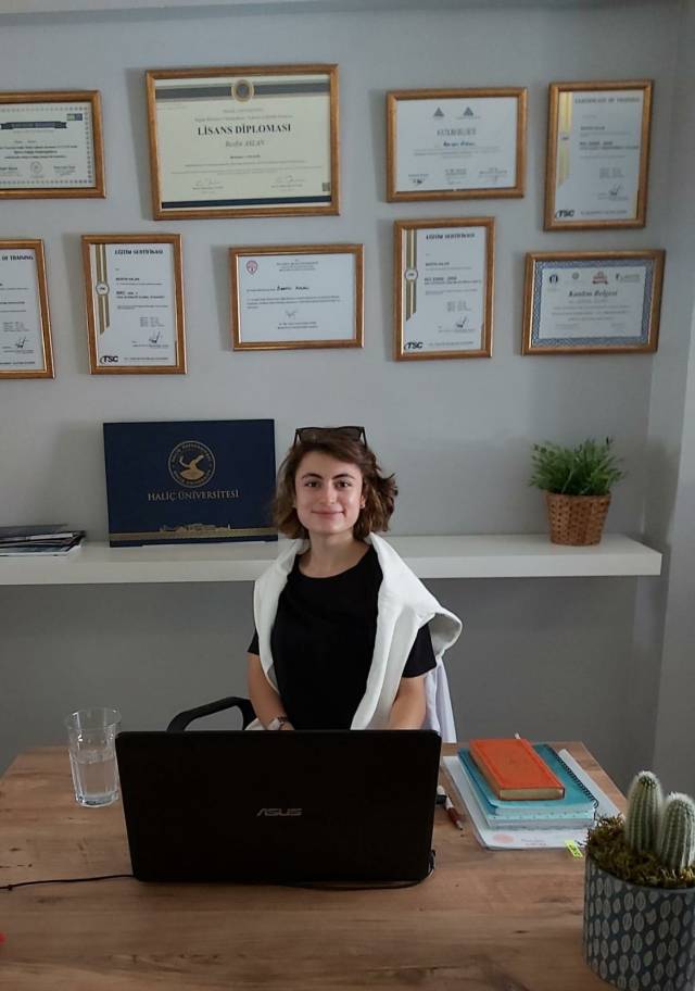 Diyetisyen Berfin Aslan bağışıklık sistemini yükseltmek için kefir ve zencefil öneriyor. 