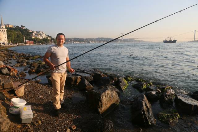 İsmail Şerbetçi için balık bahane, deniz şahane. Fotoğraf/Cenk Ertekin