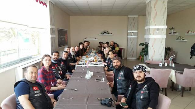 Kulüp, birçok sosyal sorumluluk projesine de destek veriyor.